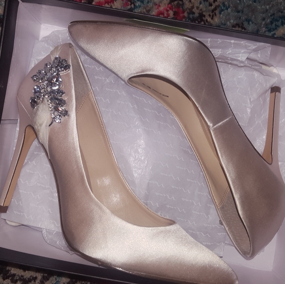 Nina Shoes - 8.5 - Like New